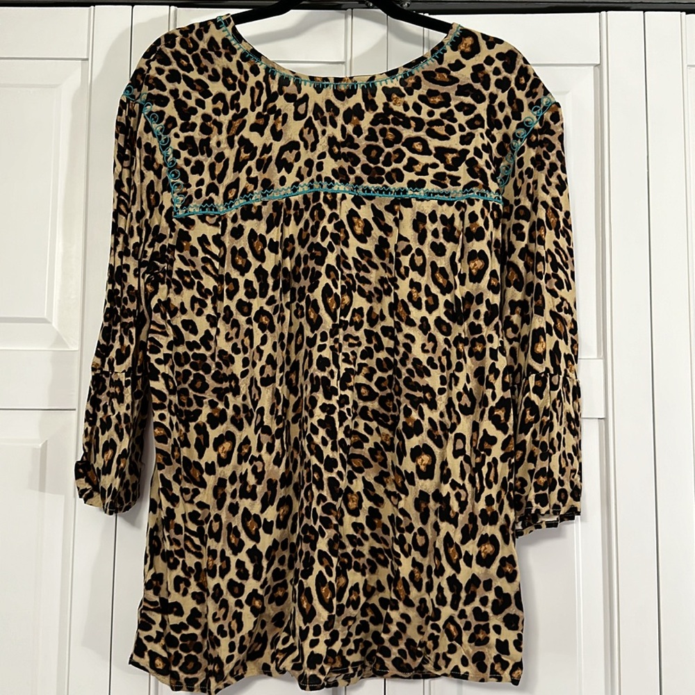 Women’s leopard blouse size large - Picture 6 of 6